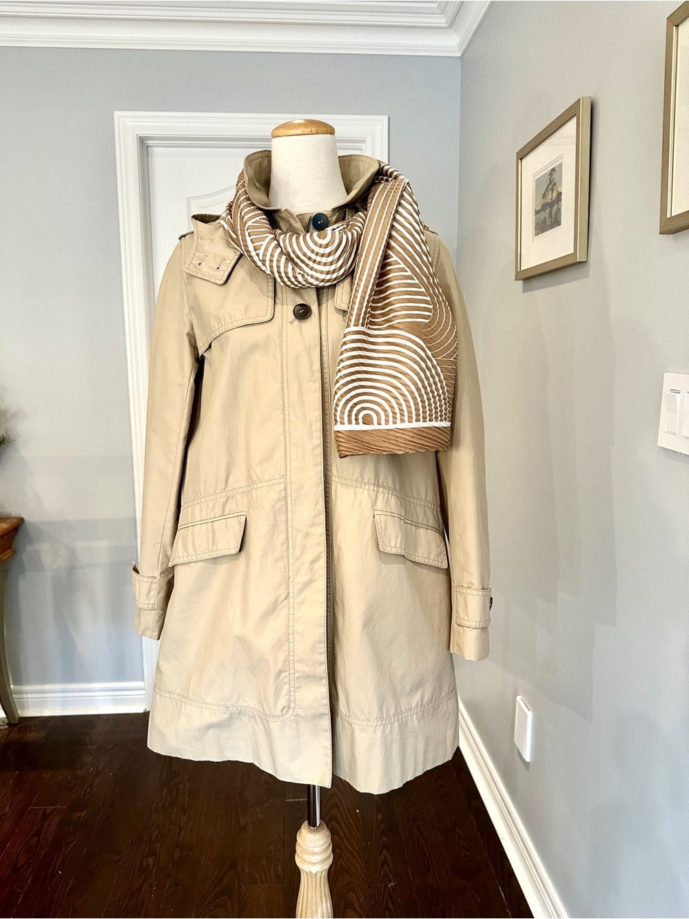 ZARA Classic Women's Trench Coat in Beige - Size M